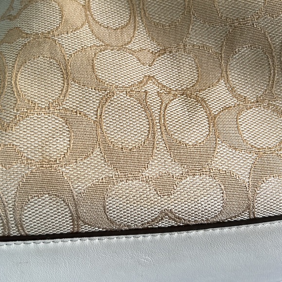 EUC—Beautiful Cream Authentic Coach Bag - Picture 9 of 12